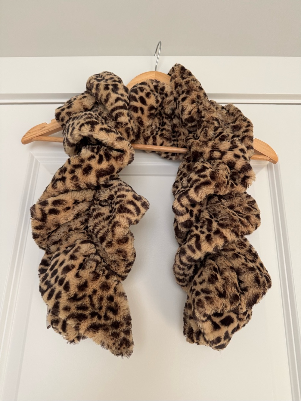 Plush Leopard-Print Scrunchie Scarf